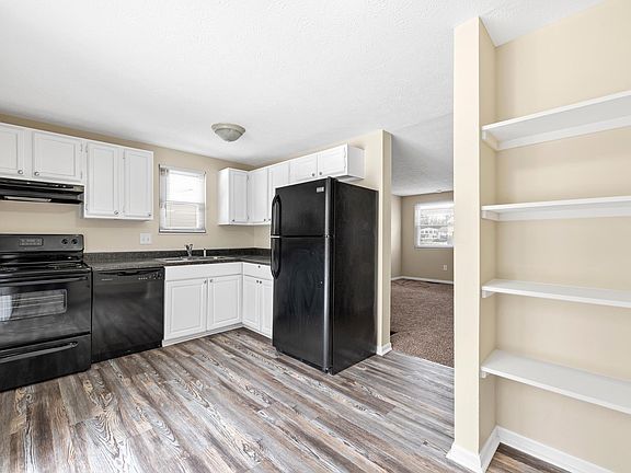 5th image of 2533 Woodsedge Ct