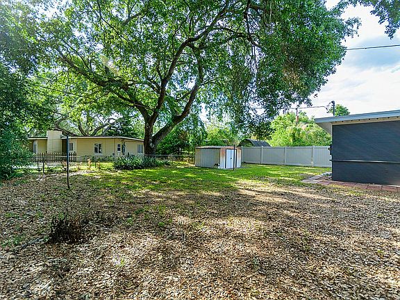 5th image of 1328 Dunsany Ave