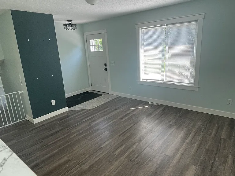 436 Lauri Wil Ln — Photo 3
