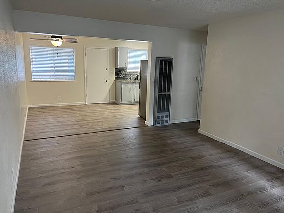 4th image of 944 Silver Dollar Ave #H