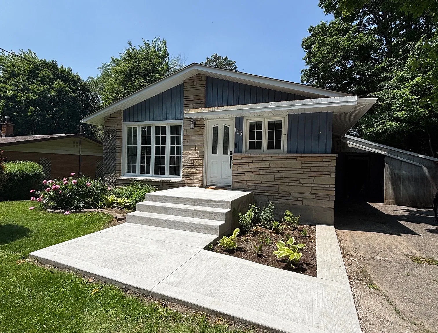 2 bed, $1,900 — Photo 1