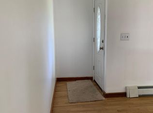 62 Lexington Rd, Shirley, NY 11967