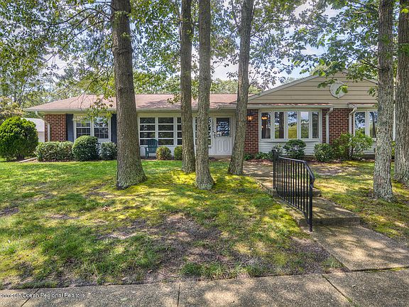 2nd image of 1029A Shetland Dr #100A