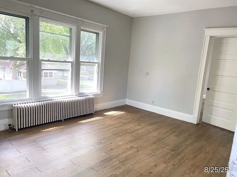 733 Eagle St #2 — Photo 8