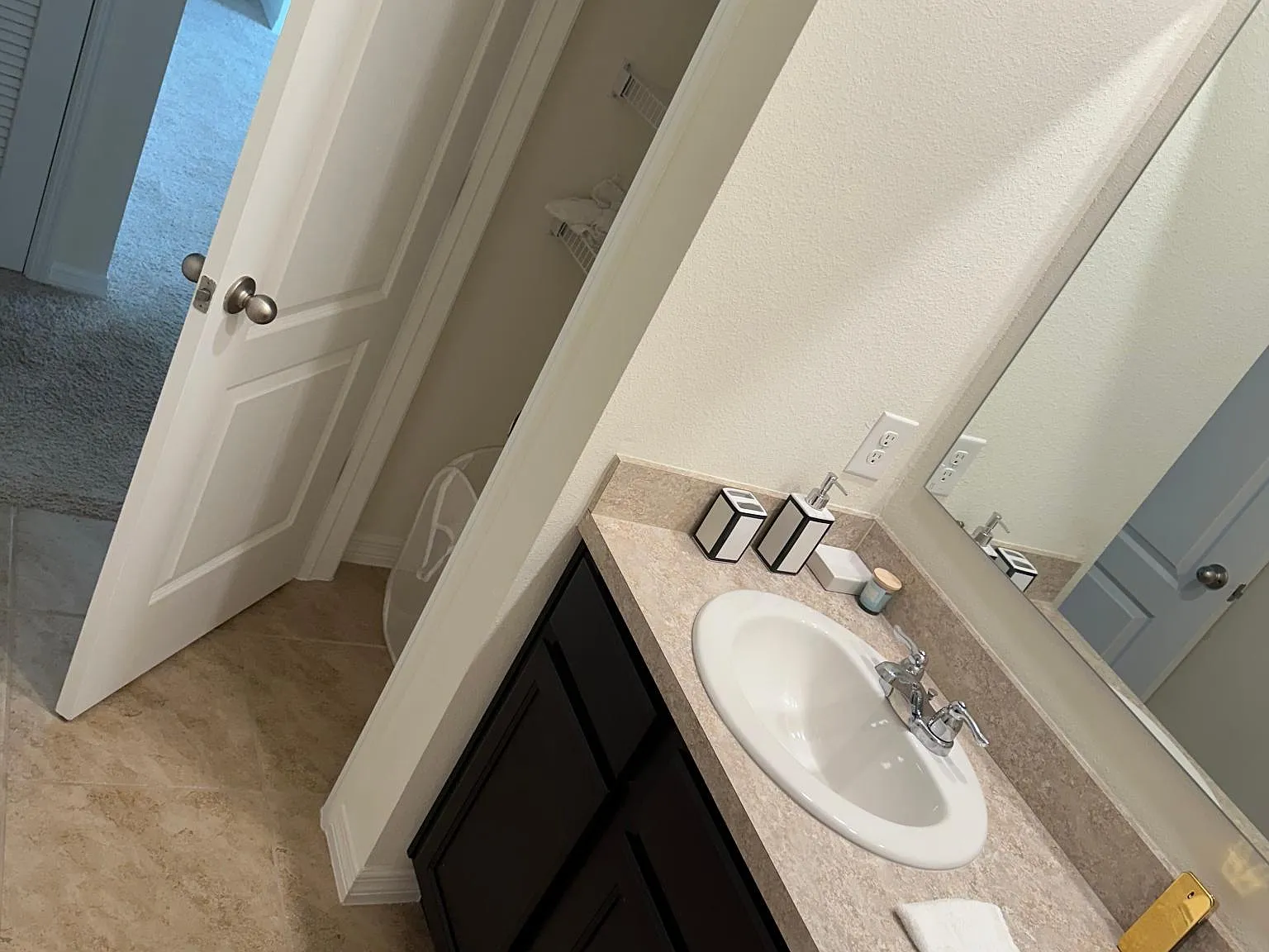 4 bed, 2601 sqft, $700 — Photo 4
