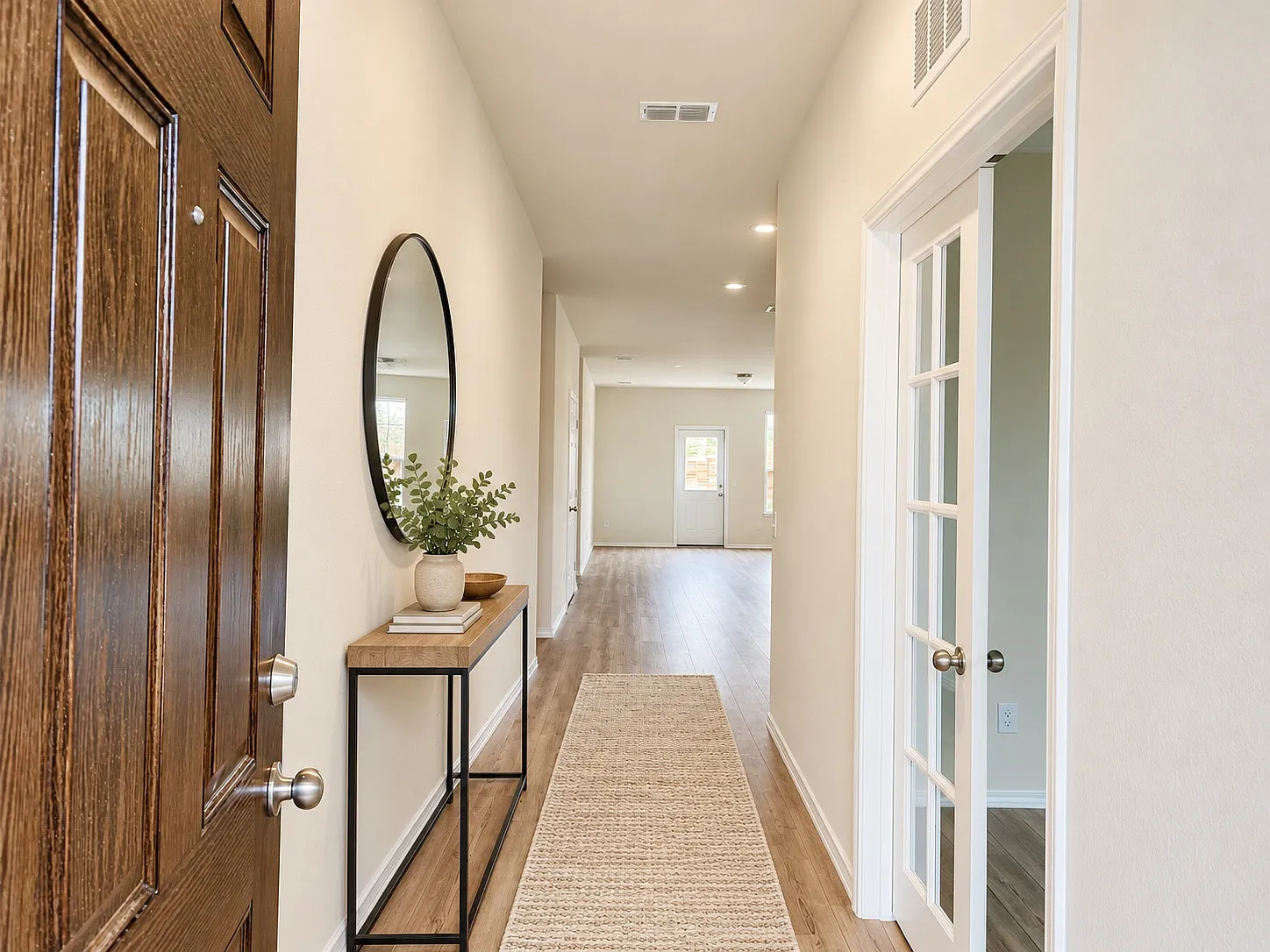 3 bed, 1721 sqft, $1,899 — Photo 3