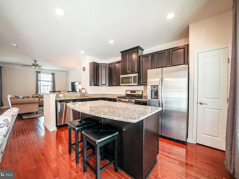 2111 Elm Tree Knl — Photo 7