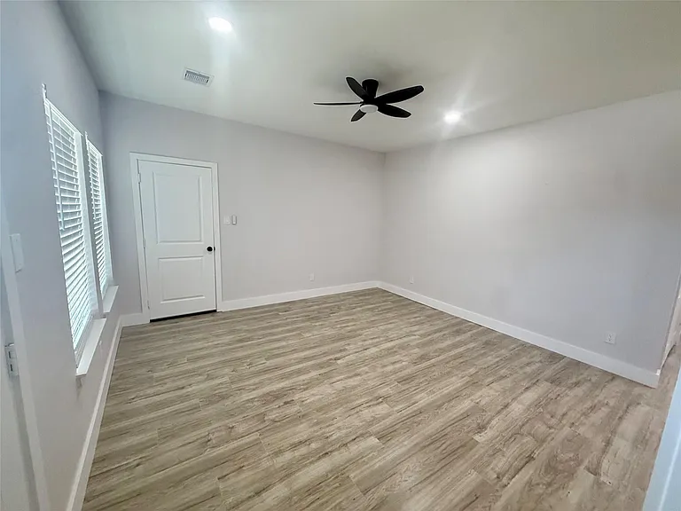 9508 Quaker Ct #B — Photo 7