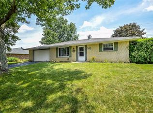 1017 Merrywood Dr, Englewood, OH