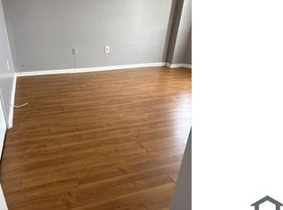 9304 S Main St, Los Angeles, CA 90003