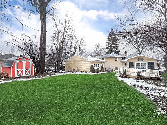 2nd image of 424 N Wilmette Ave