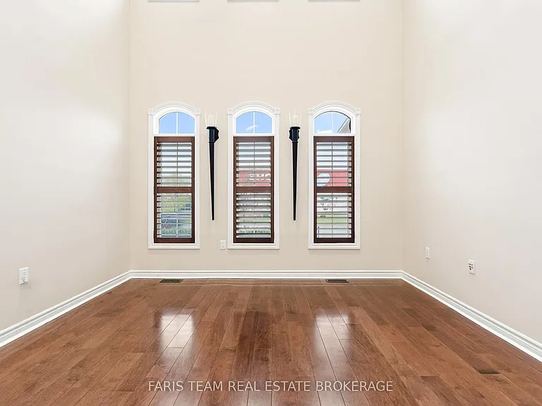 3 Prince William Way — Photo 17