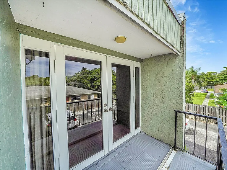 1005 SW 15th Ave #10 — Photo 20