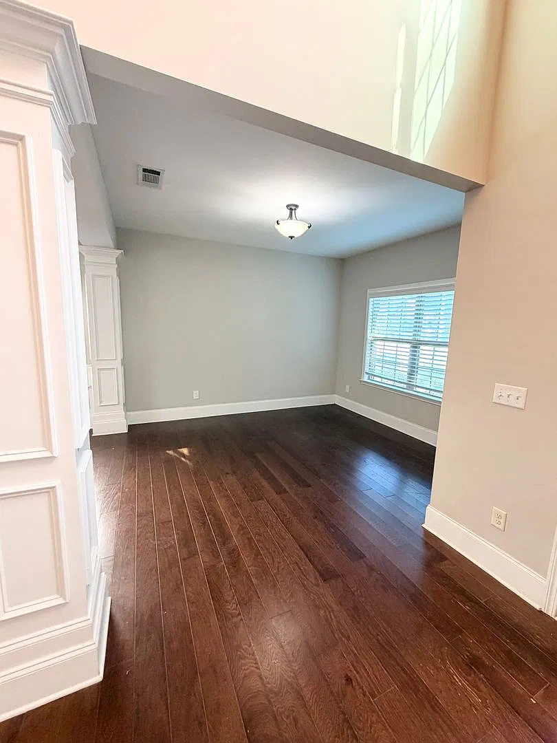 Beautiful 4-Bedroom Home in Desirable Grove Hill! — Photo 3