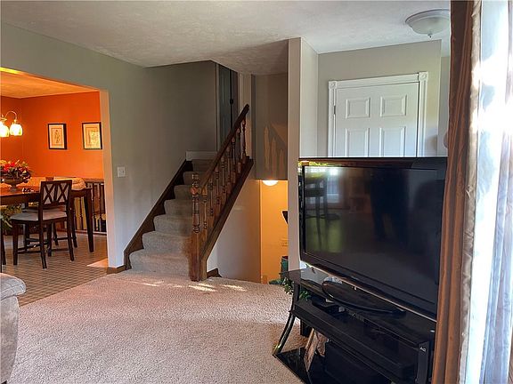 5th image of 4721 Woodbury Dr