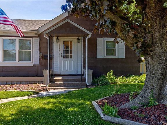 3rd image of 1053 Mitscher AVENUE