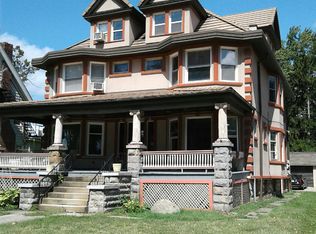 12980 Clifton Blvd, Lakewood, OH 44107
