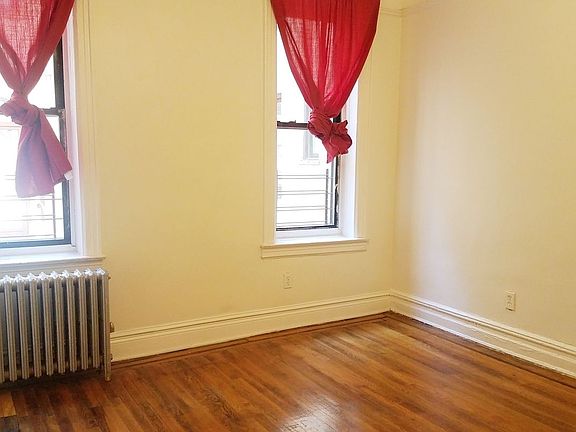 4th image of 601 40th St APT D1