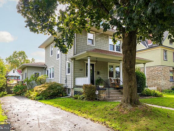 2nd image of 307 Roslyn Ave