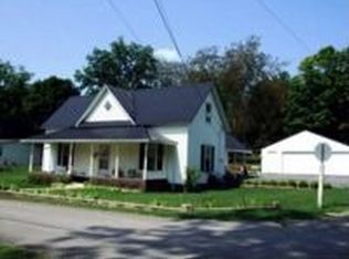 65 Lynn St, Viola, TN 37394