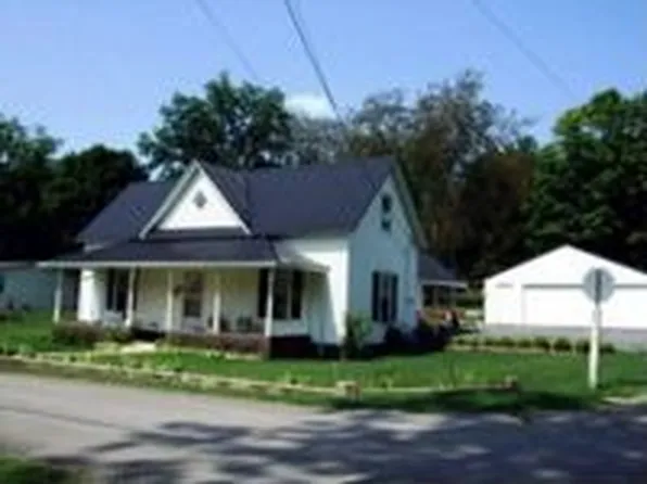 65 Lynn St, Viola, TN 37394