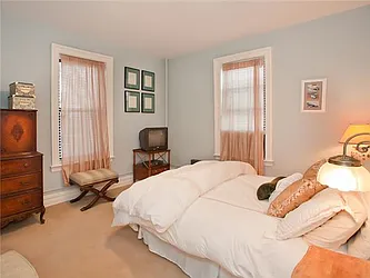 Sold by Avenue Sotheby's International Realty