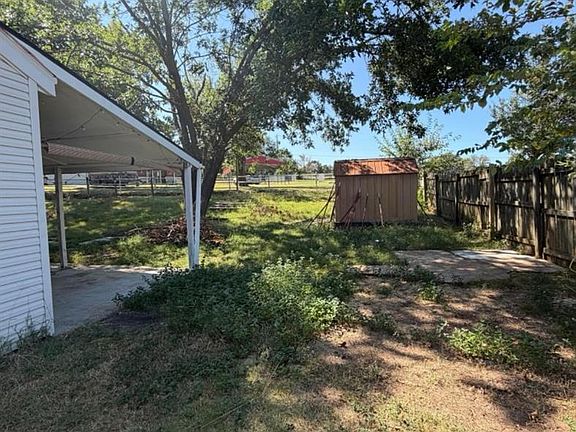 5th image of 904 Fireside Estate Rd