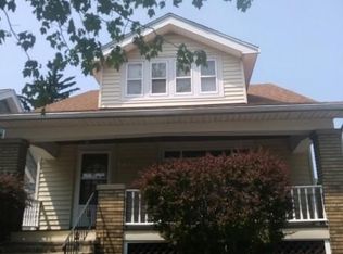 10918 Governor Ave, Cleveland, OH 44111