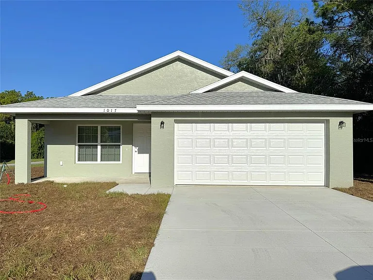 1017 Carnegie Dr — Photo 2