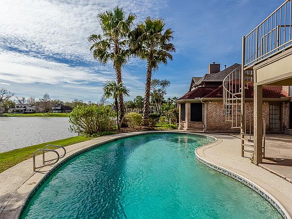 3rd image of 3803 E Valley Dr