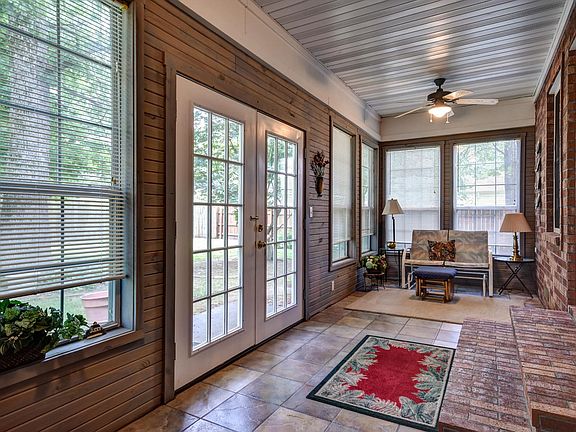 837 Oak Hill-22