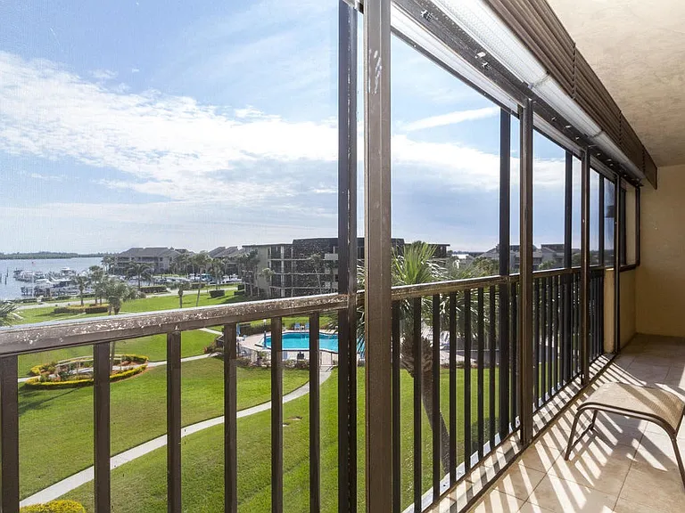 1821 Mooringline Dr #1821PHD — Photo 4