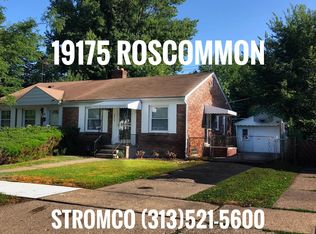 19175 Roscommon St, Harper Woods, MI 48225