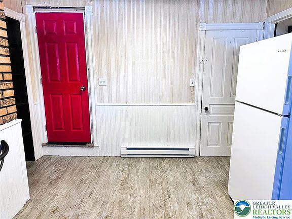 5th image of 424 White St