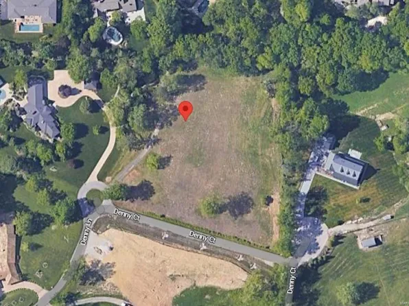 4 Denny Ln, Saint Louis, MO 63131