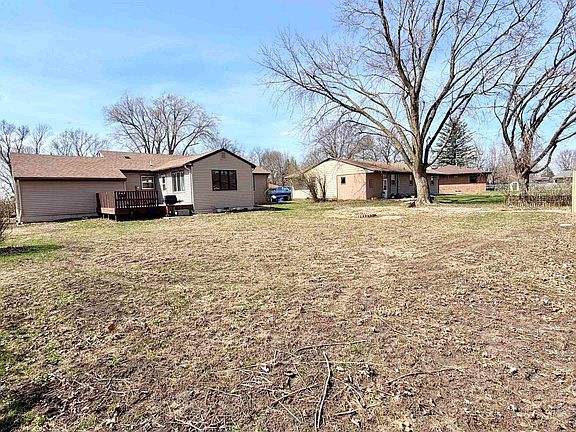 5th image of 915 Pleasantview Dr