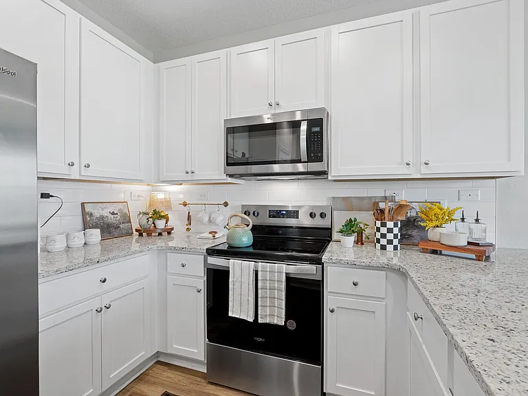 Casa Solara Townhomes — Photo 3
