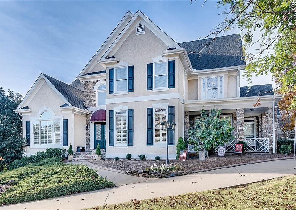 1st image of 4044 Hickory Fairway Dr