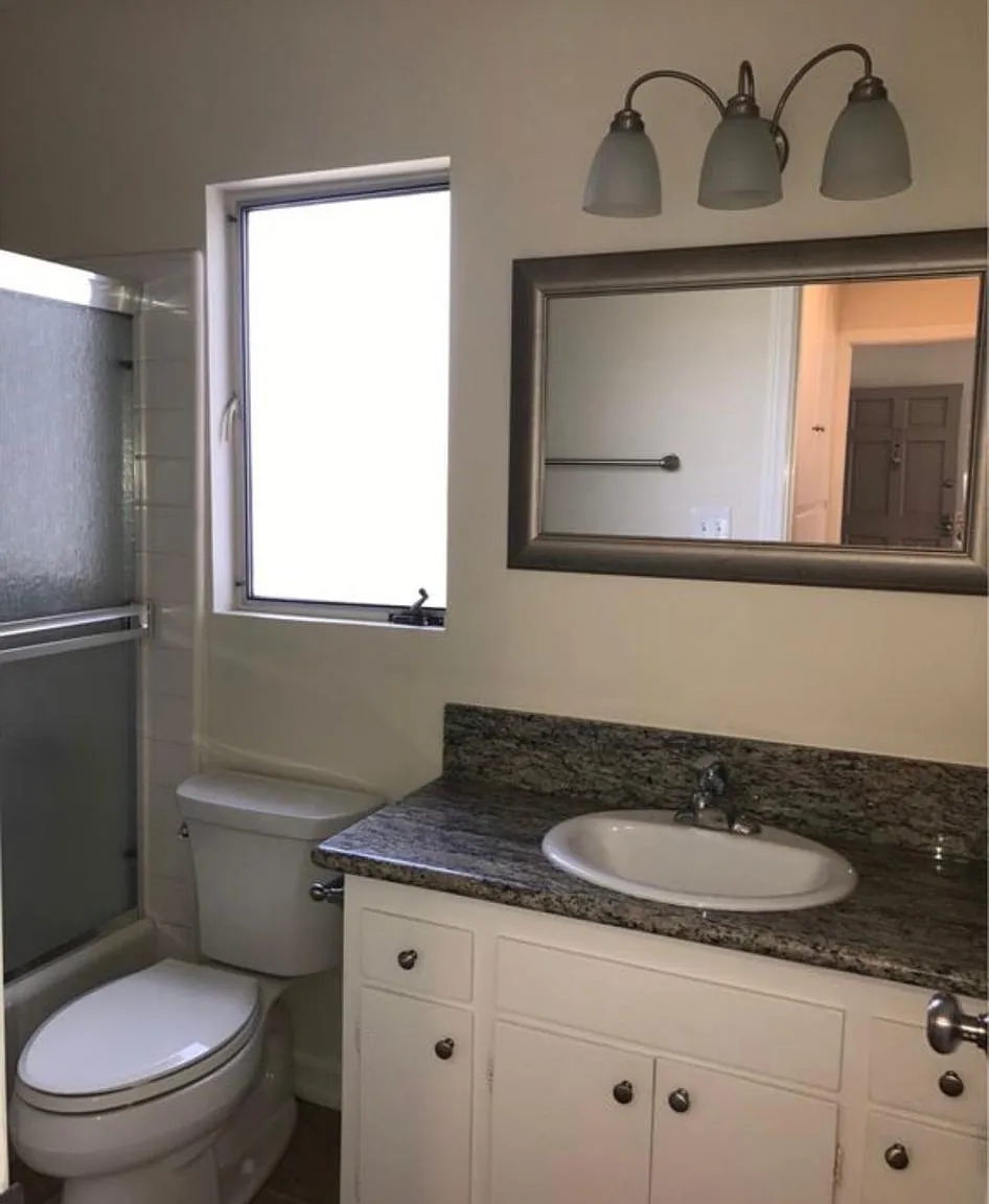1246 S Westgate Ave — Photo 4