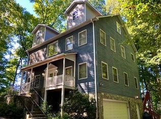4916 Gold Crest Dr, Oak Ridge, NC 27310