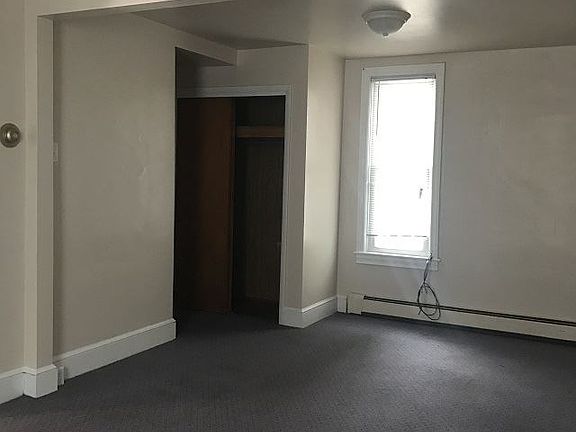 4th image of 633 S Potomac St #B
