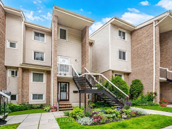 1360 Glenanna Rd #17A, Pickering, ON L1V 2T5
