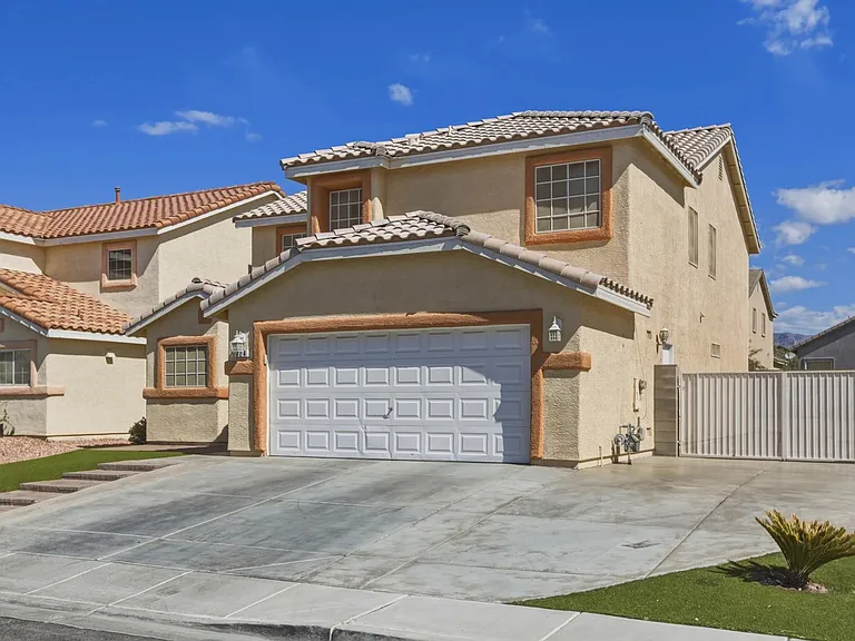 724 Picasso Picture Ct — Photo 2