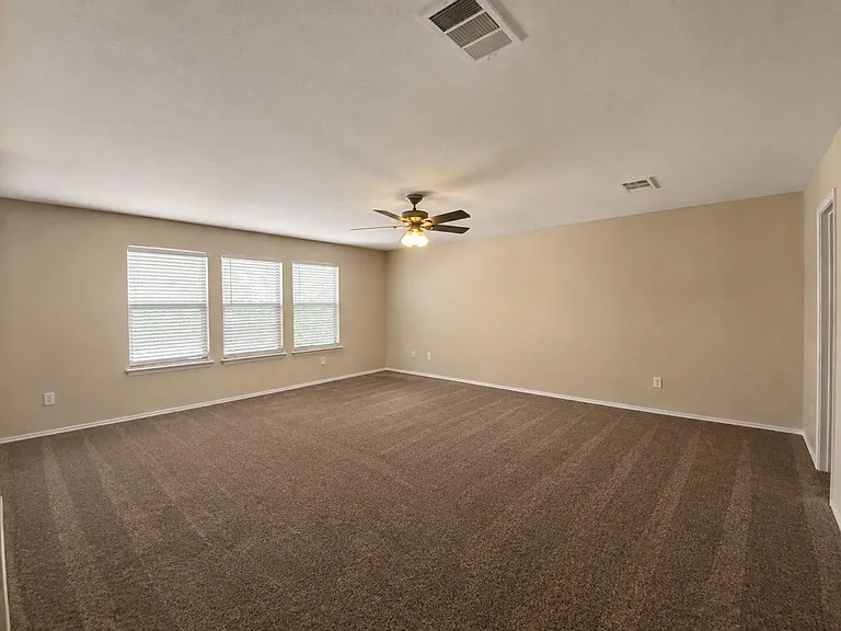 525 Eagles Nest Cv — Photo 21