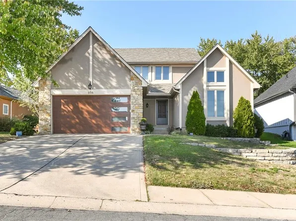 608 NE La Costa St, Lees Summit, MO 64064