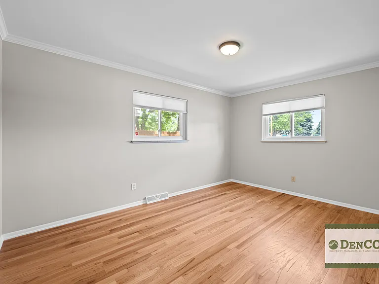 1659 S Kearney St — Photo 14