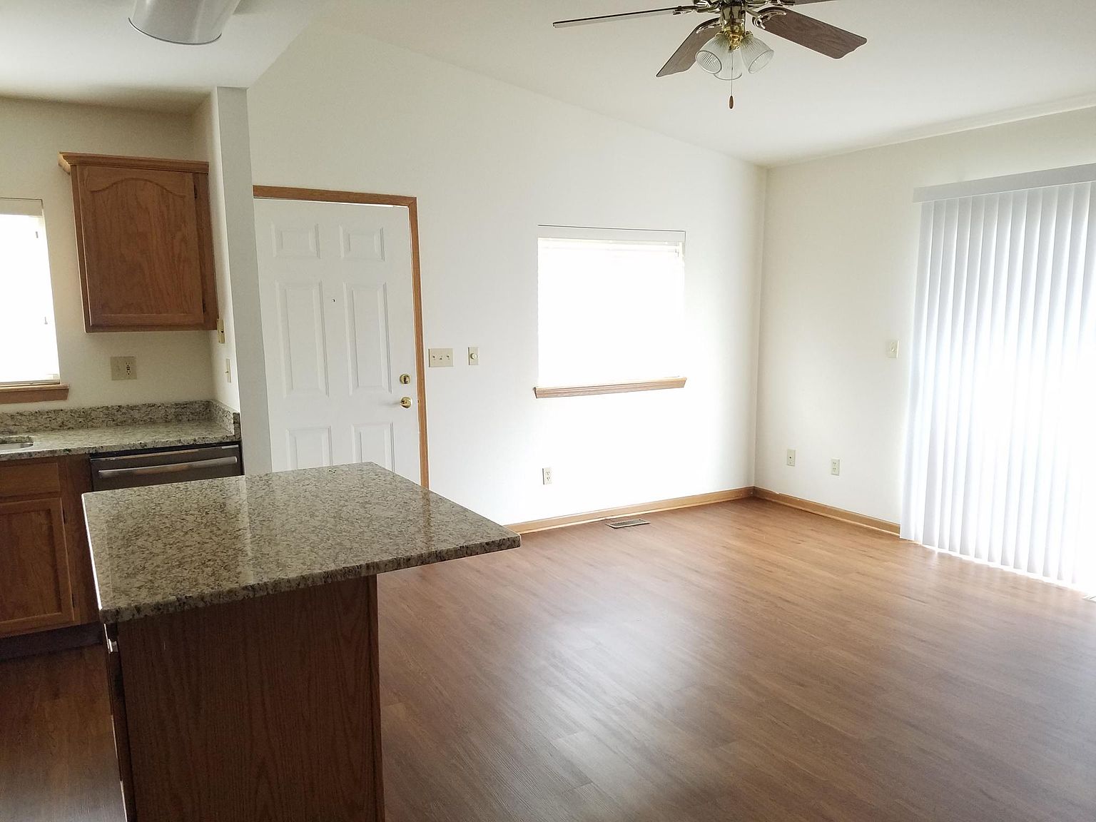 1110 Spiros Ct APT 3A, Dekalb, IL 60115 Zillow