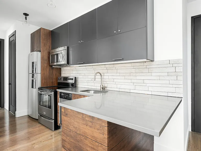 489 3rd Ave #4F — Photo 3