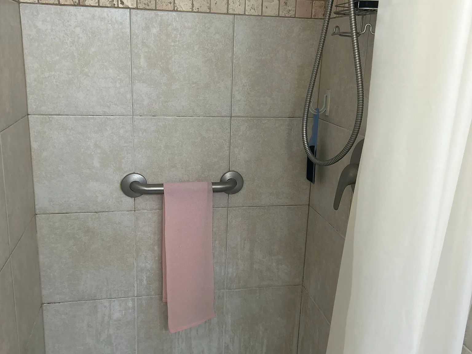 2 bed, 1245 sqft, $2,000 — Photo 4