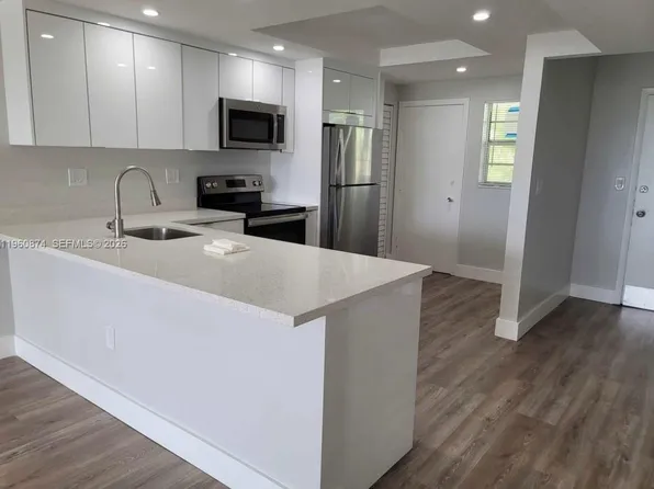 1680 NE 191st St APT 410-2, Miami, FL 33179